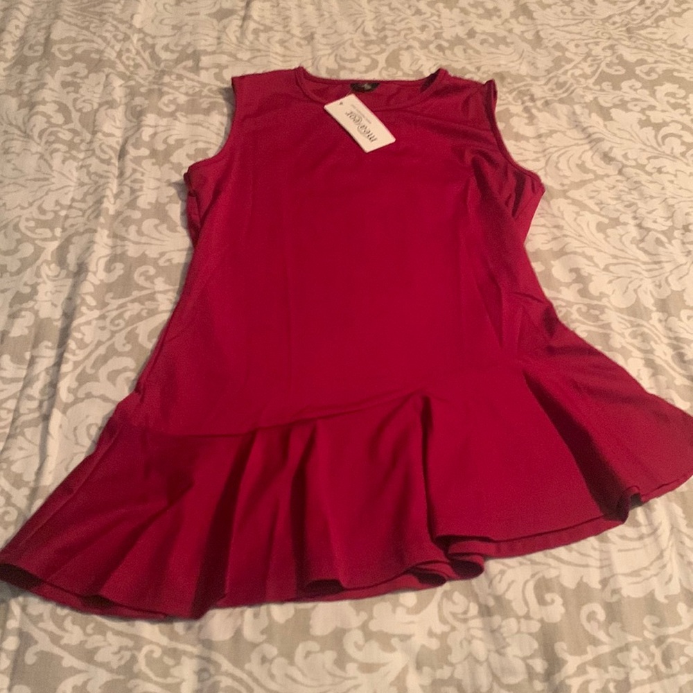 NWT Maenor Red sleeveless Top Size Large